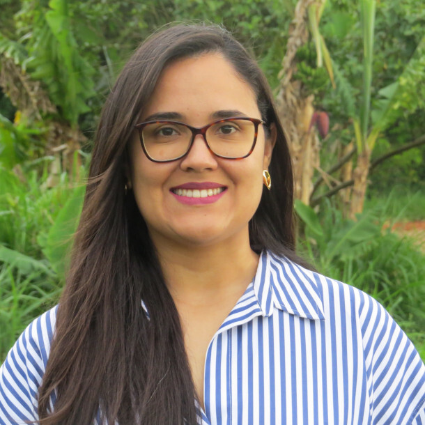 Profa. Dra. Laize Aparecida Ferreira Vilela