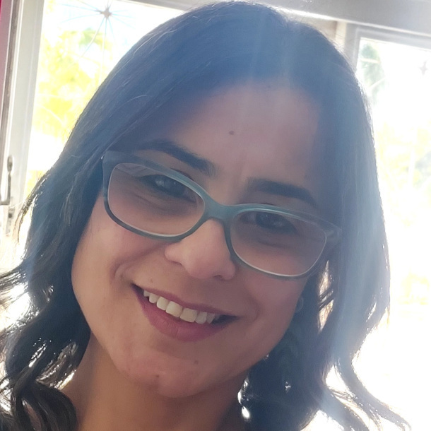 Profa. Dra. Roberta Barros Lovaglio