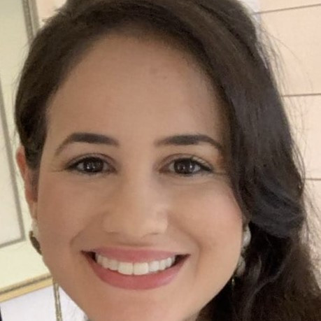 Profa. Dra. Thais Jordania Silva